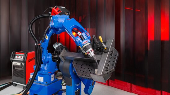 Welding systems of the Robo-MicorMIG series. Flexible use.